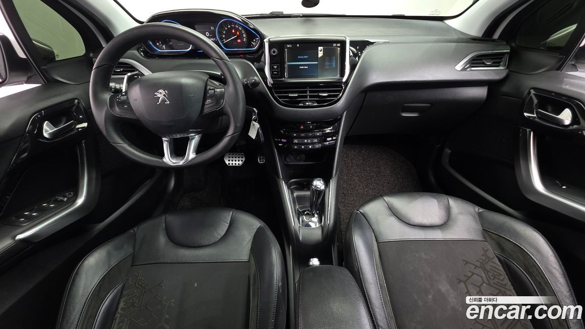 Peugeot 208 2014