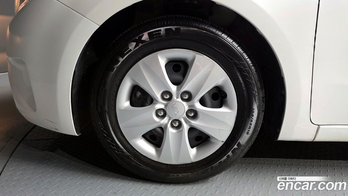 Kia K3 2016