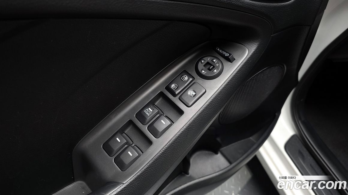 Kia K3 2016