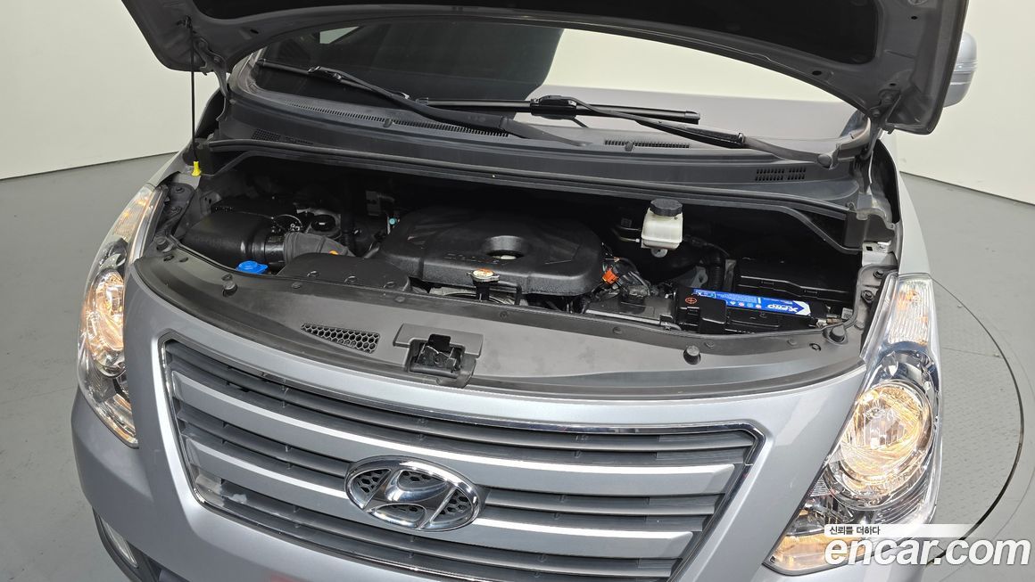 Hyundai Starex 2016