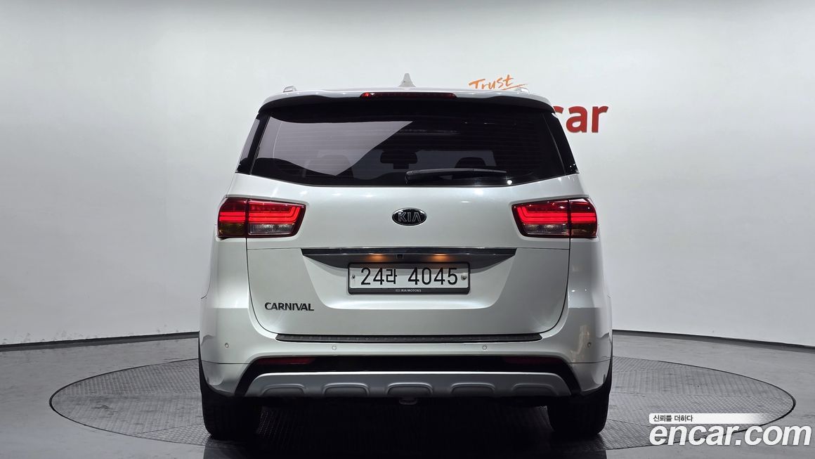 Kia Canival 2016