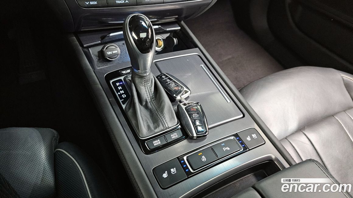 Hyundai Genesis 2015