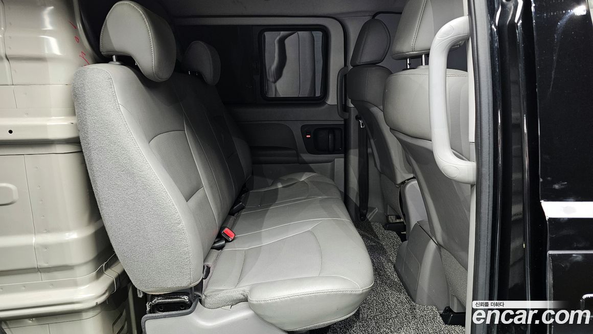 Hyundai Starex 2018