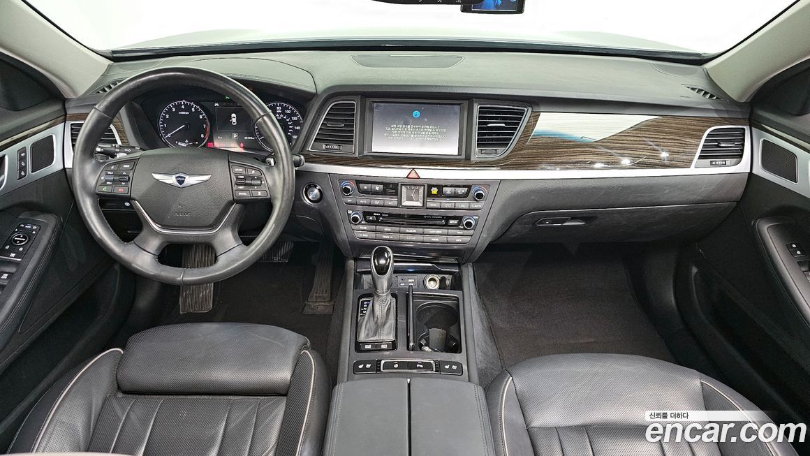 Hyundai Genesis 2015