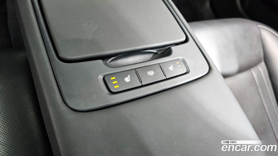 Hyundai Genesis 2015