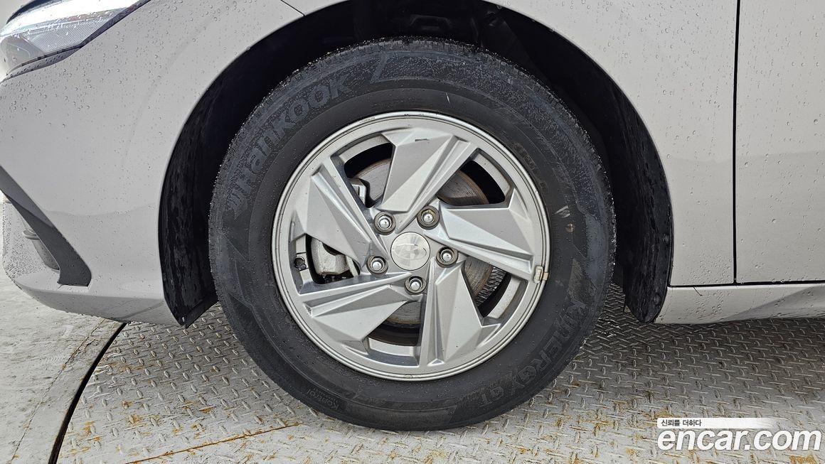 Hyundai AVANTE 2024