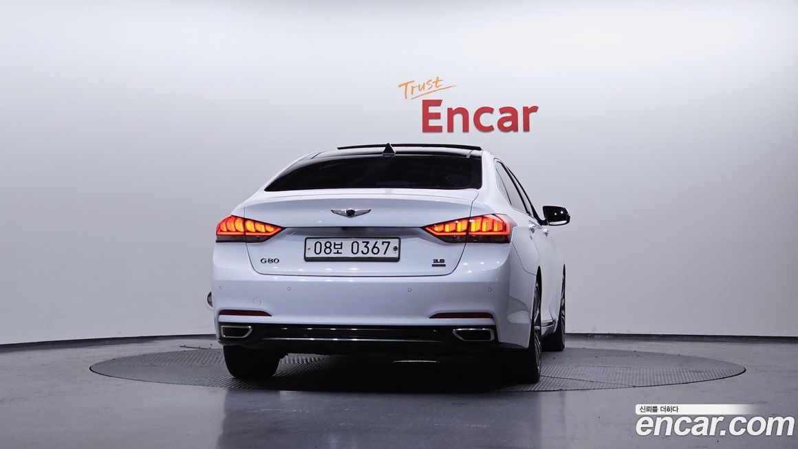 Hyundai Genesis 2016