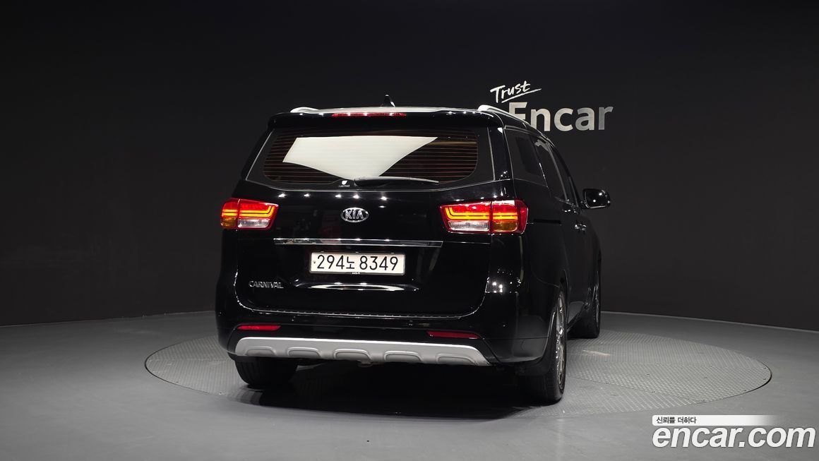 Kia Canival 2018
