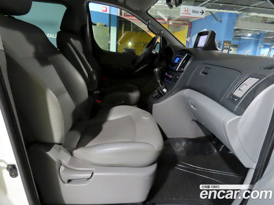 Hyundai Starex 2021