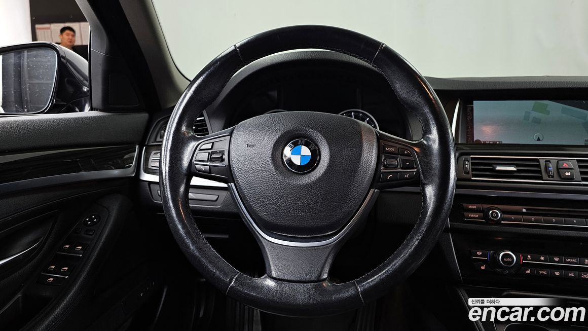 BMW 5-Series 2015