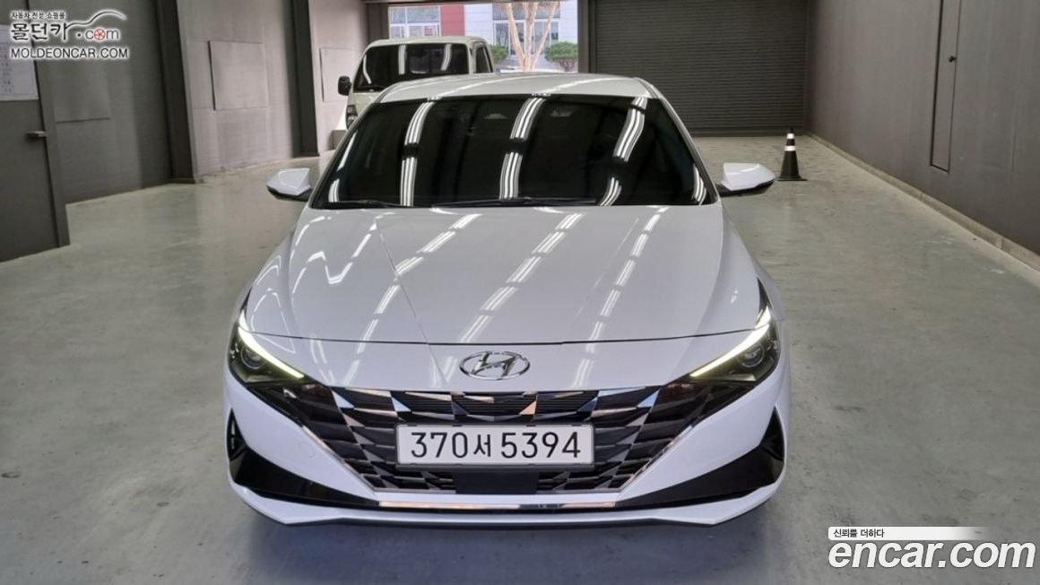 Hyundai AVANTE 2022
