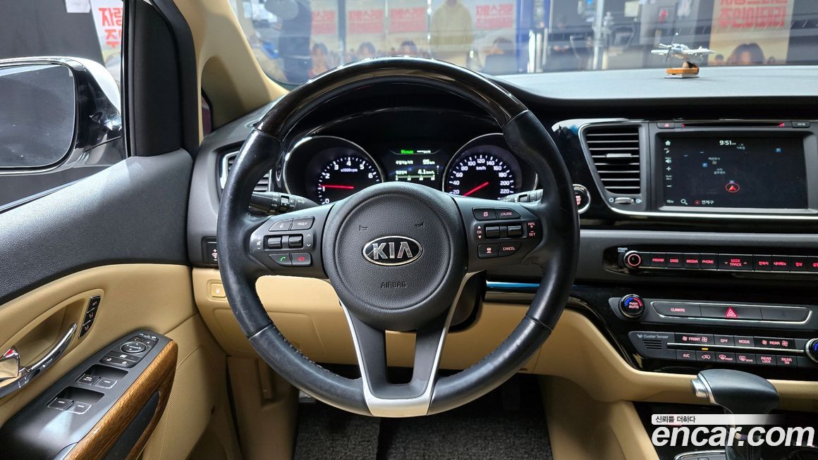 Kia Canival 2017