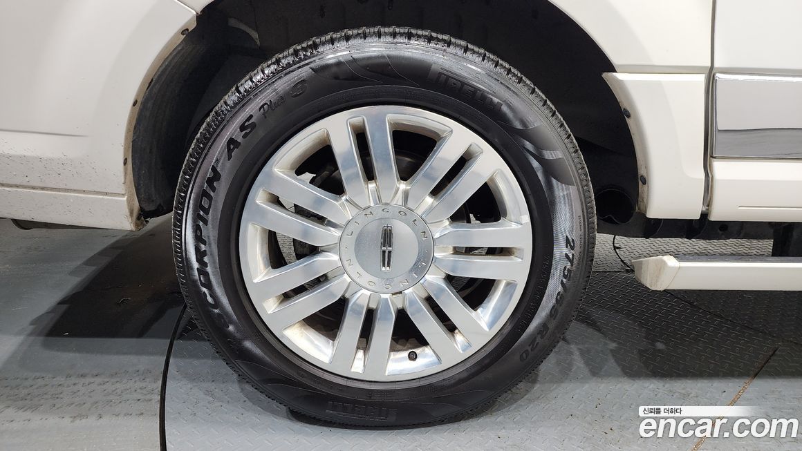 Lincoln Navigator 2014