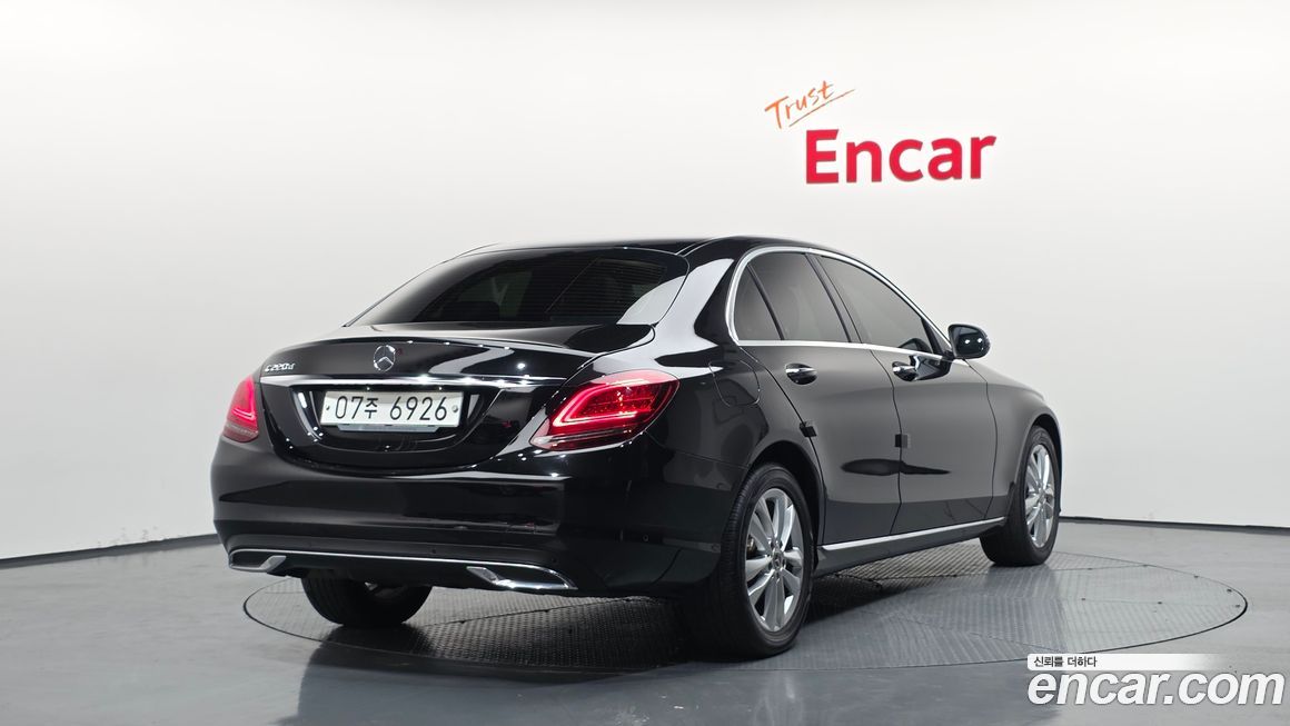Mercedes-Benz C-Class 2019