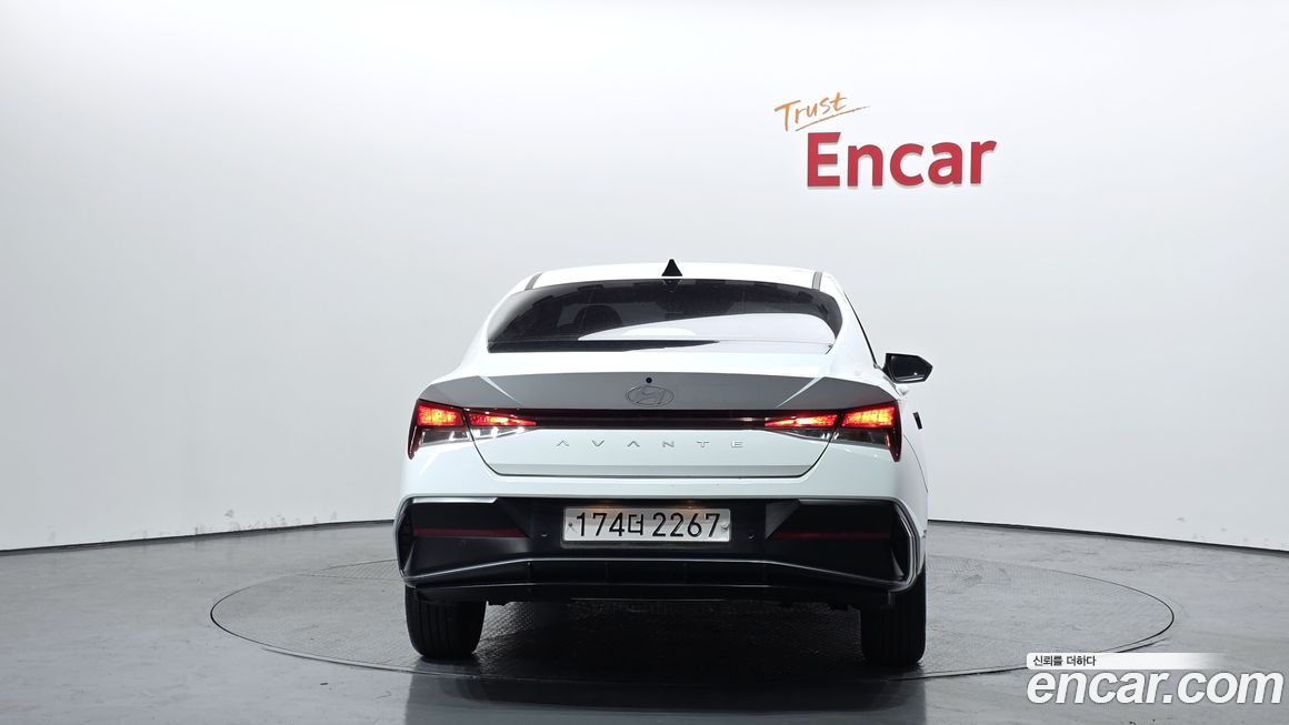 Hyundai AVANTE 2024