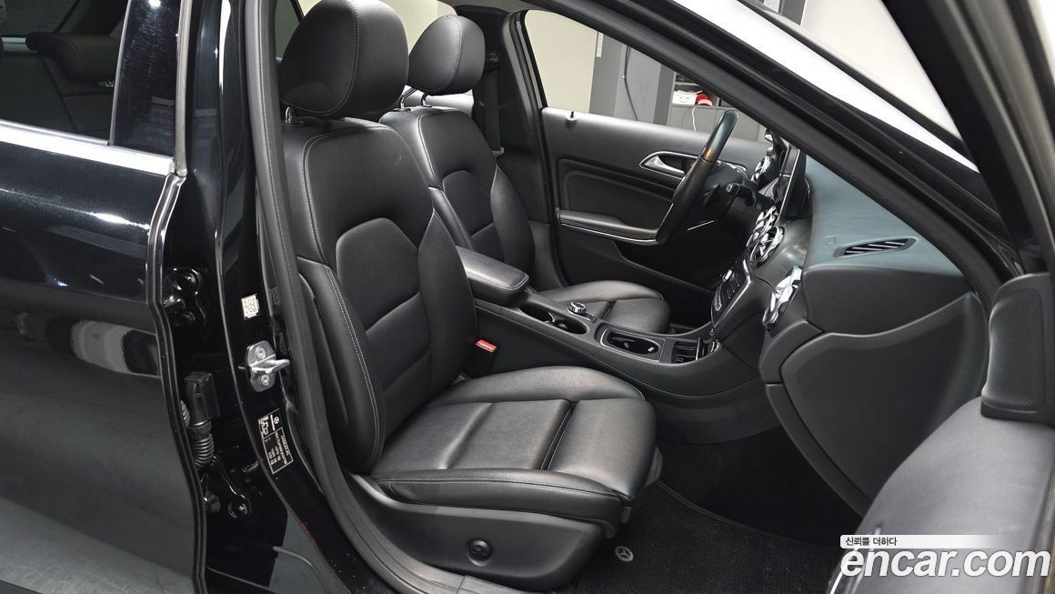 Mercedes-Benz GLA-Class 2019