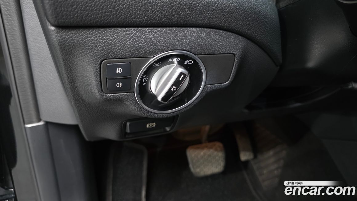 Mercedes-Benz GLA-Class 2019