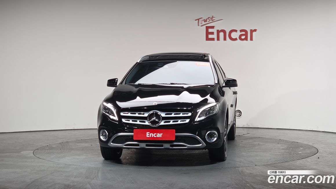 Mercedes-Benz GLA-Class 2019