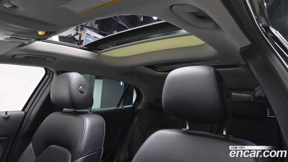 Mercedes-Benz GLA-Class 2019