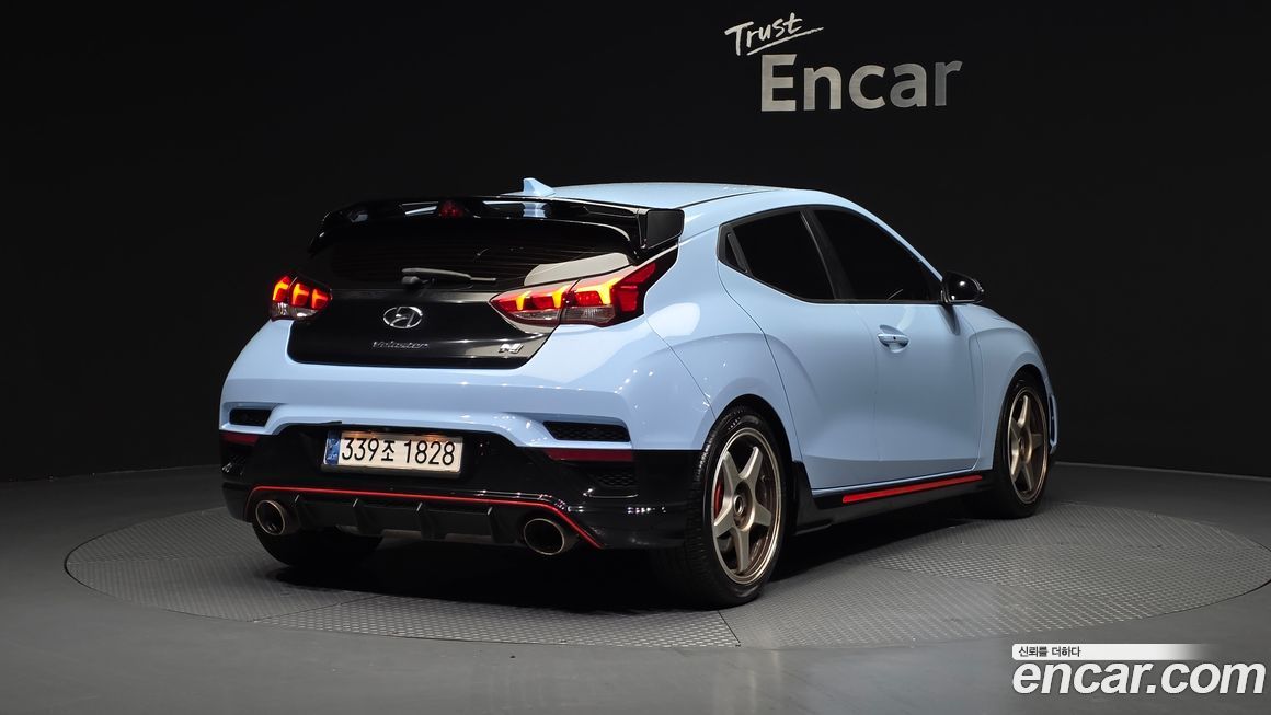 Hyundai Veloster 2021