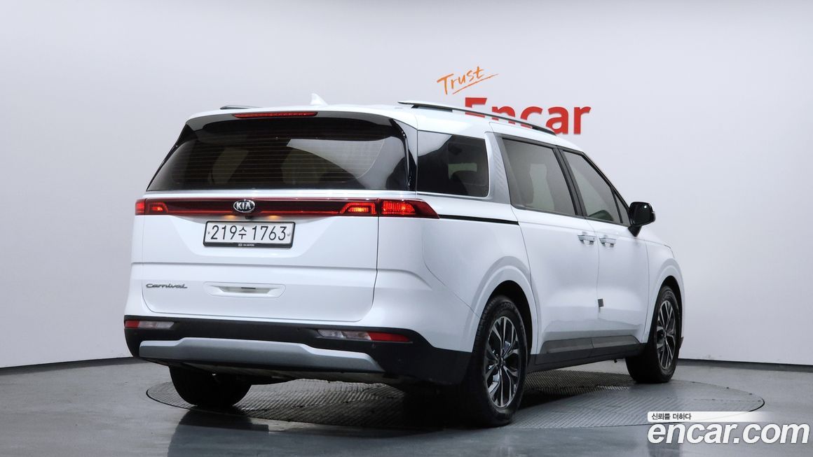 Kia Canival 2021