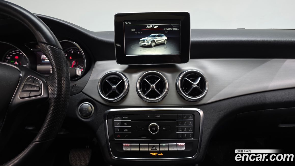 Mercedes-Benz GLA-Class 2019