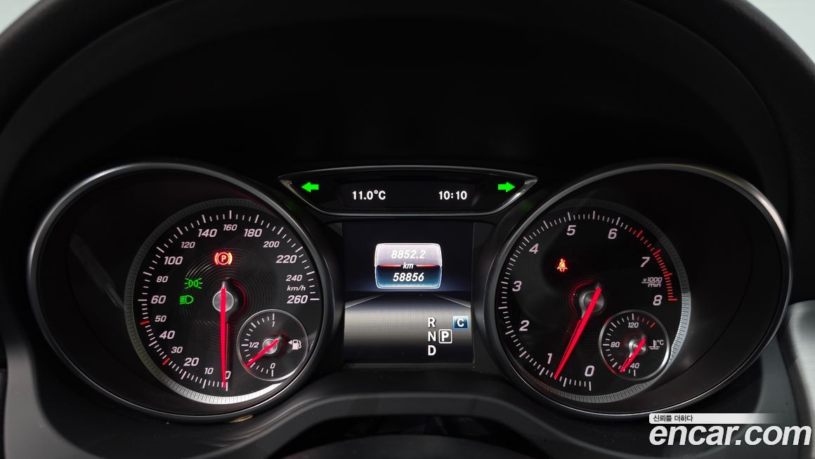 Mercedes-Benz GLA-Class 2019