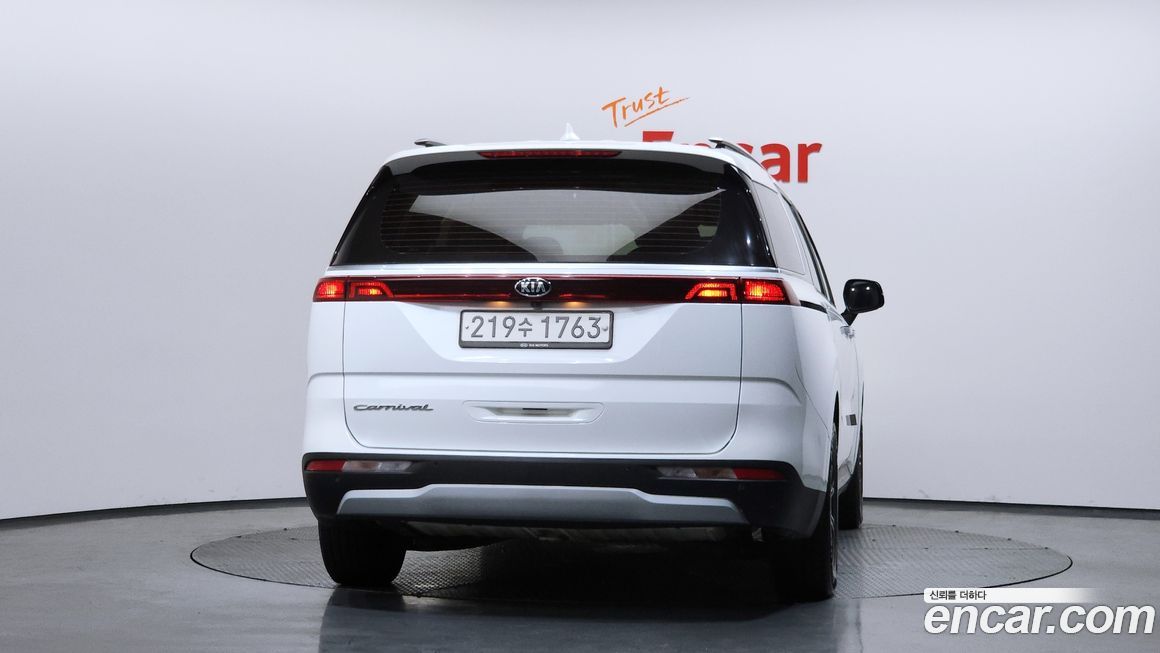 Kia Canival 2021