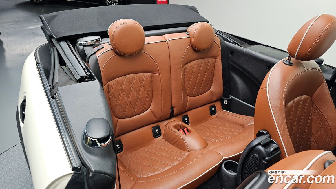 Mini Cooper Convertible 2022