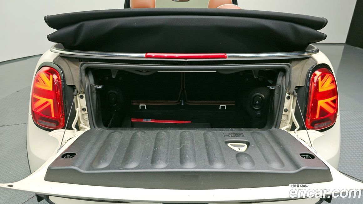 Mini Cooper Convertible 2022