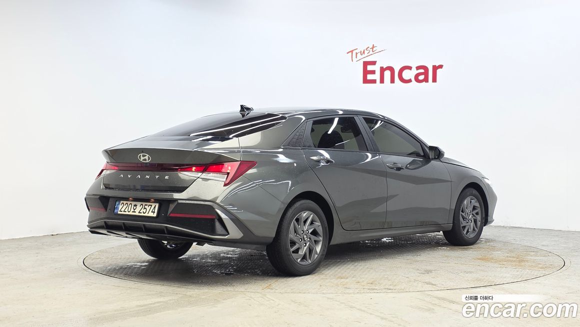Hyundai AVANTE 2024