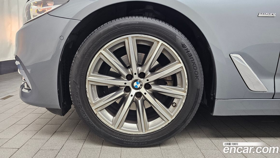 BMW 5-Series 2018