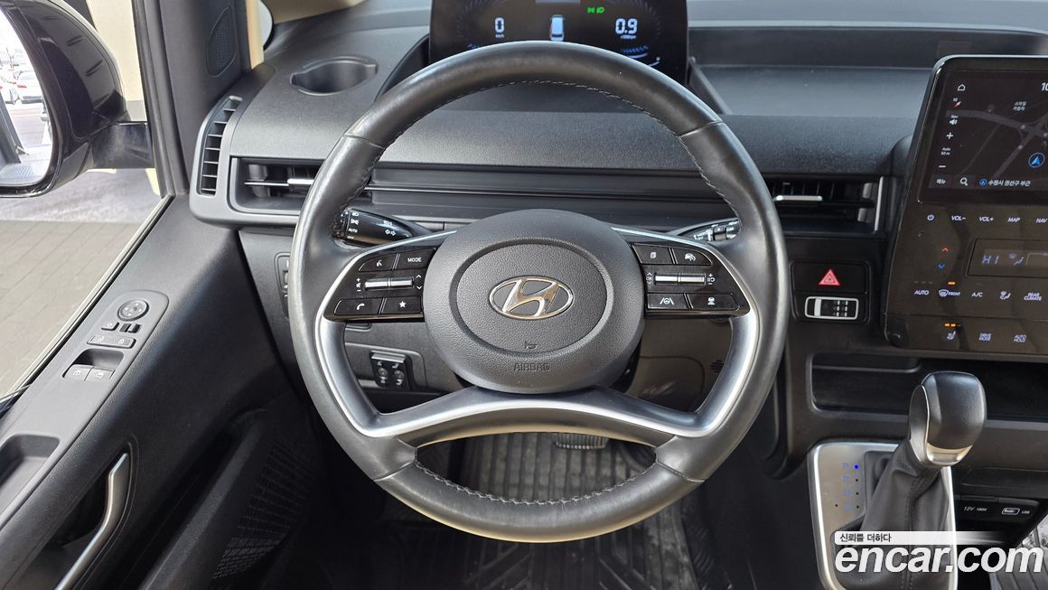 Hyundai Staria 2022