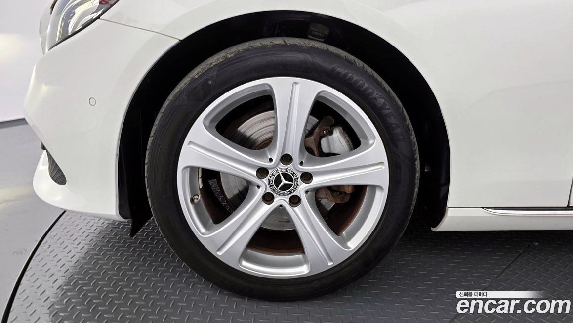 Mercedes-Benz E-Class 2017