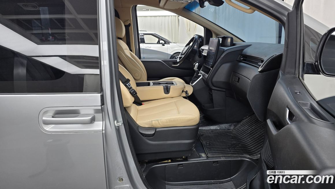 Hyundai Staria 2022