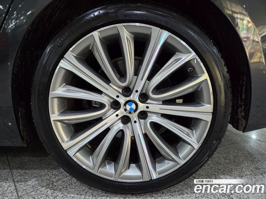 BMW 7-Series 2016