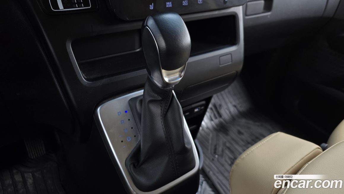Hyundai Staria 2022