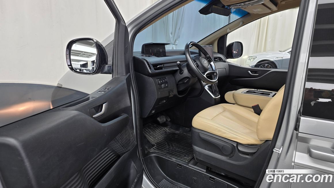 Hyundai Staria 2022