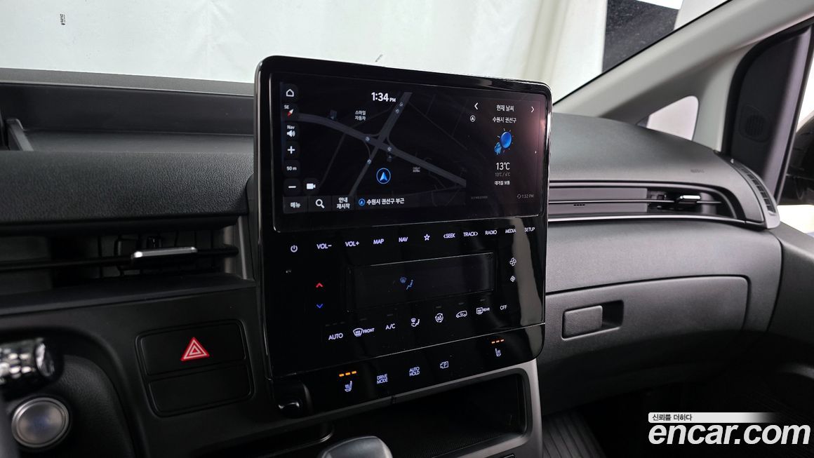 Hyundai Staria 2023