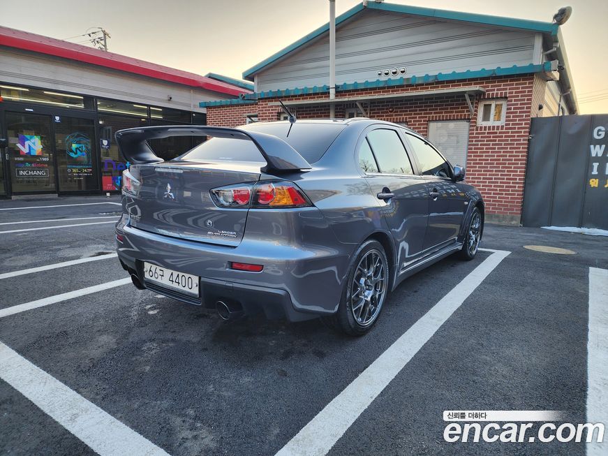 Mitsubishi Lancer Evolution 2009