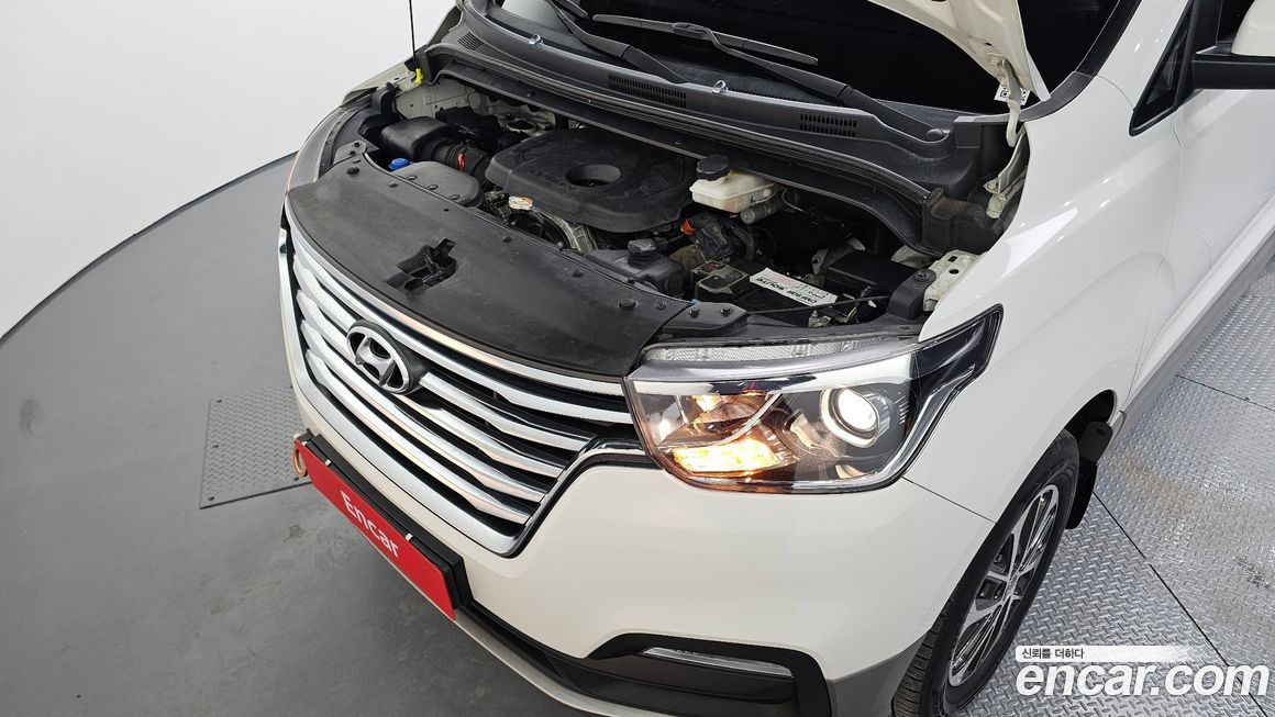 Hyundai Starex 2019