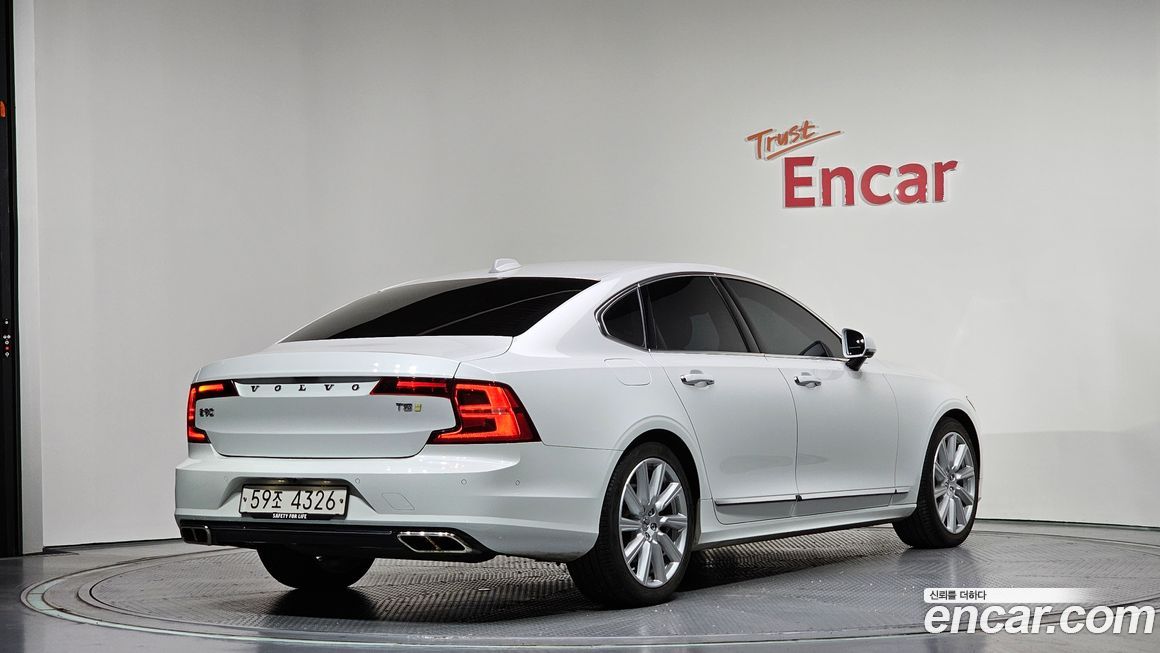 Volvo S90 2019