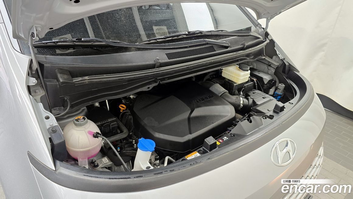 Hyundai Staria 2023