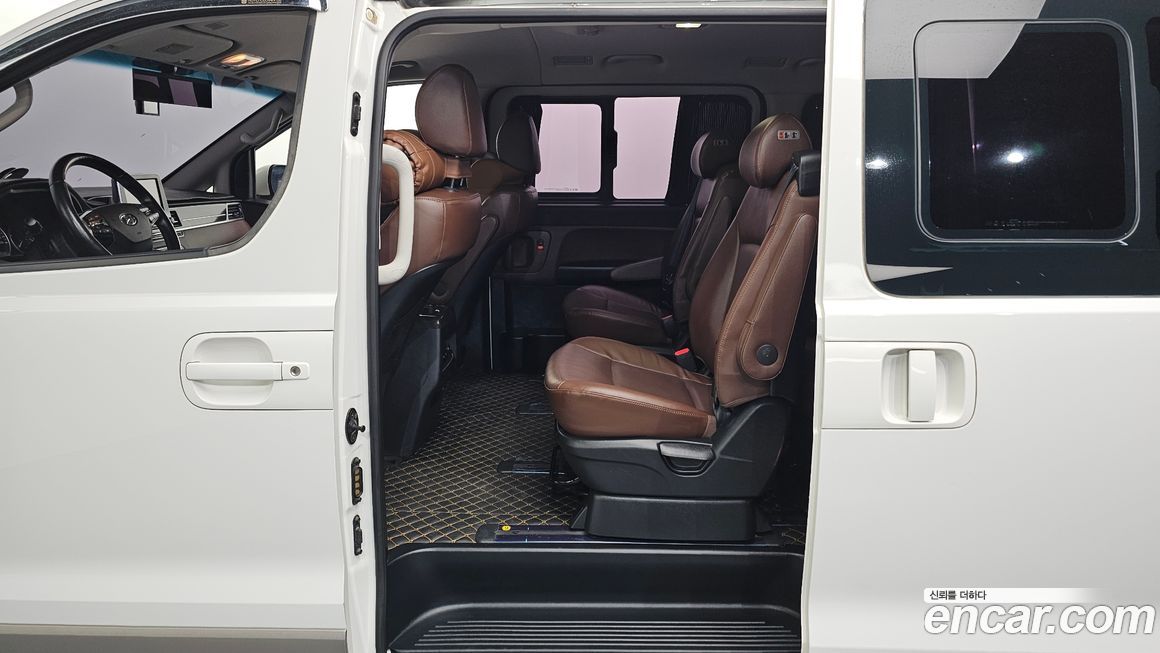 Hyundai Starex 2019