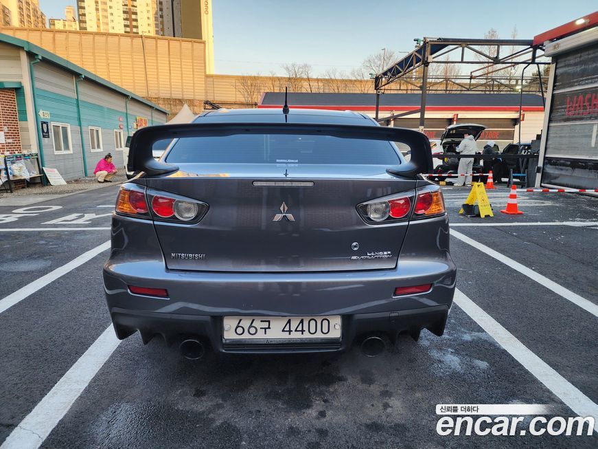 Mitsubishi Lancer Evolution 2009