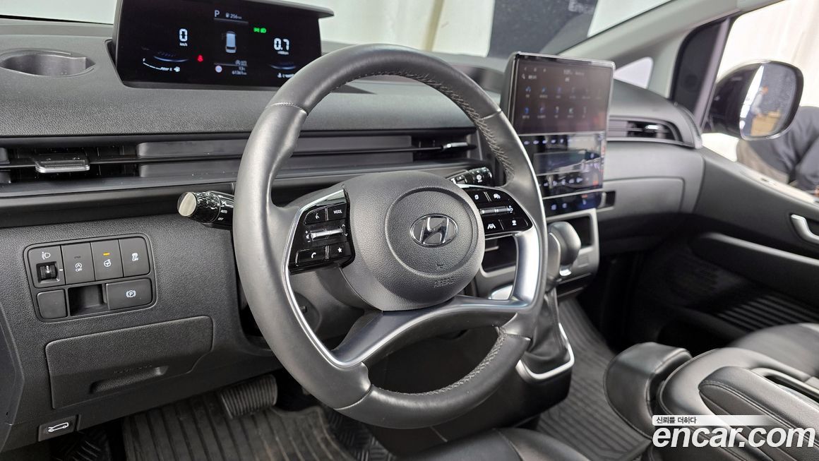 Hyundai Staria 2023