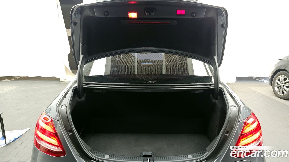 Mercedes-Benz E-Class 2019