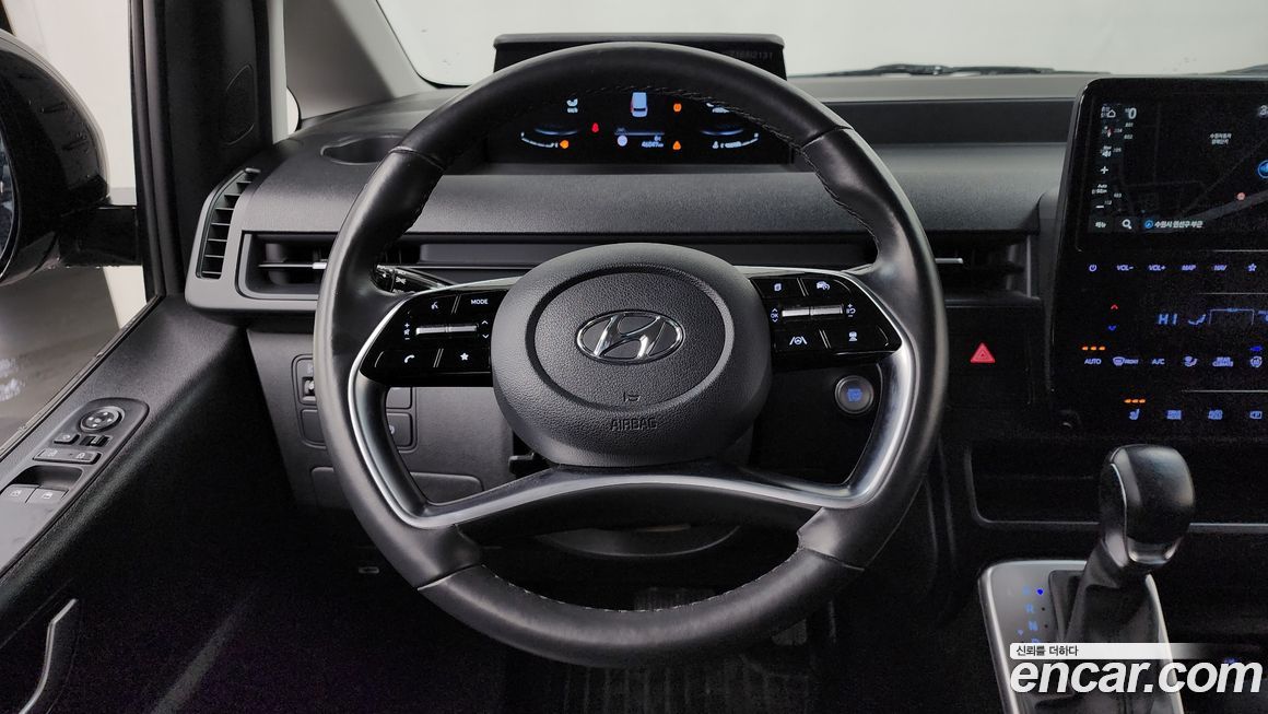 Hyundai Staria 2022
