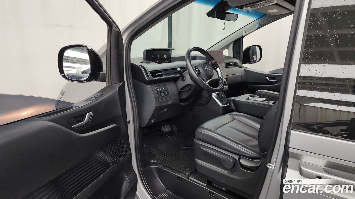 Hyundai Staria 2022