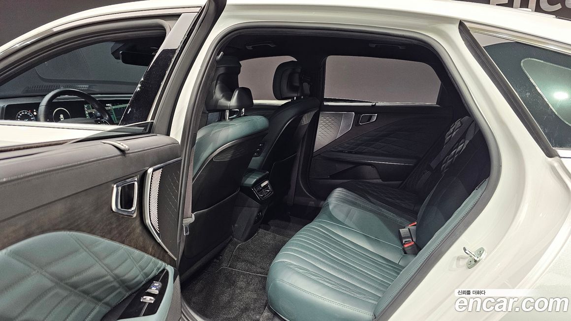 Kia K8 2023